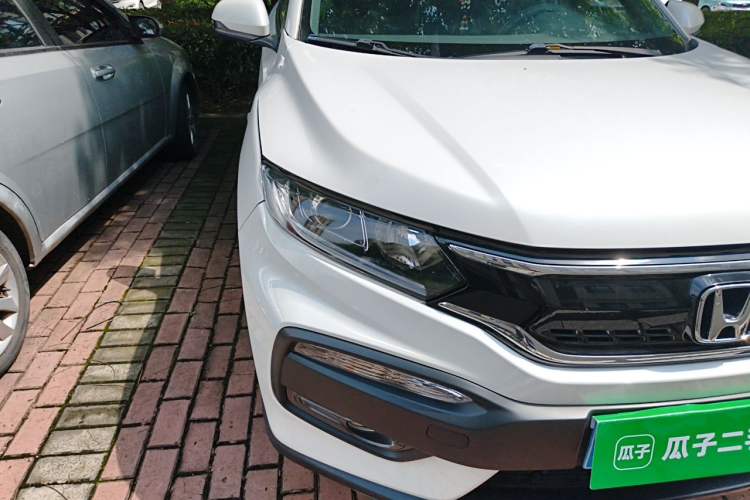 Used Honda XR-V 2015 1.8L EXi Manual Comfort Edition Right Front Headlight