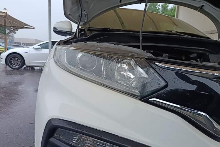Used Honda XR-V 2015 1.8L VTi CVT Luxury Edition Right Front Headlight