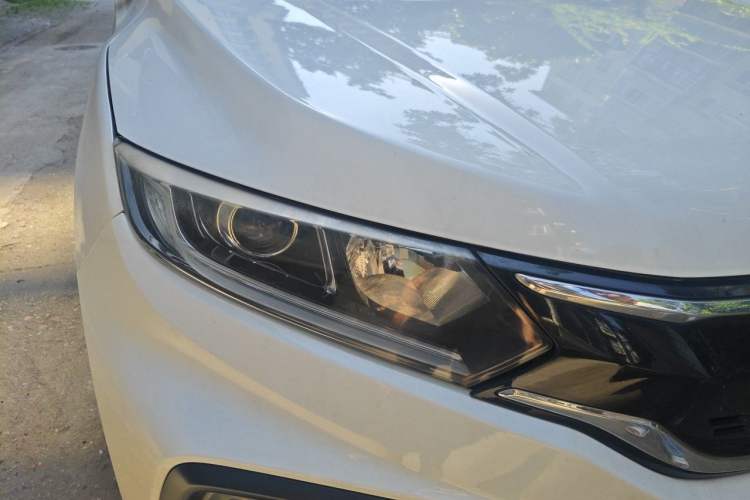 Used Honda XR-V 2015 1.8L EXi CVT Comfort Version Right Front Headlight
