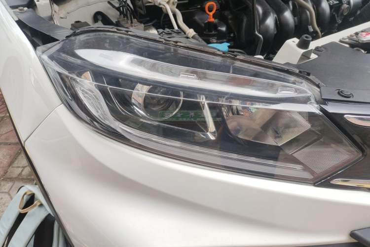 Used Honda XR-V 2015 1.5L LXi Manual Classic Edition Right Front Headlight