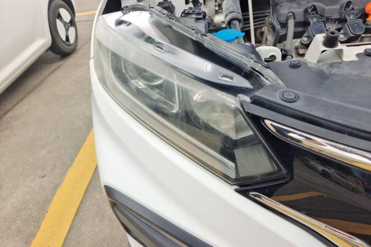 Used Honda XR-V 2015 1.8L EXi CVT Comfort Version Right Front Headlight