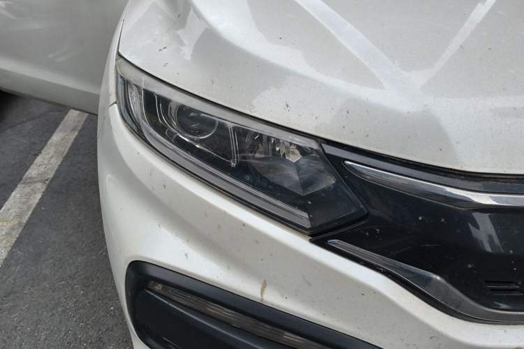 Used Honda XR-V 2015 1.8L EXi CVT Comfort Version Right Front Headlight
