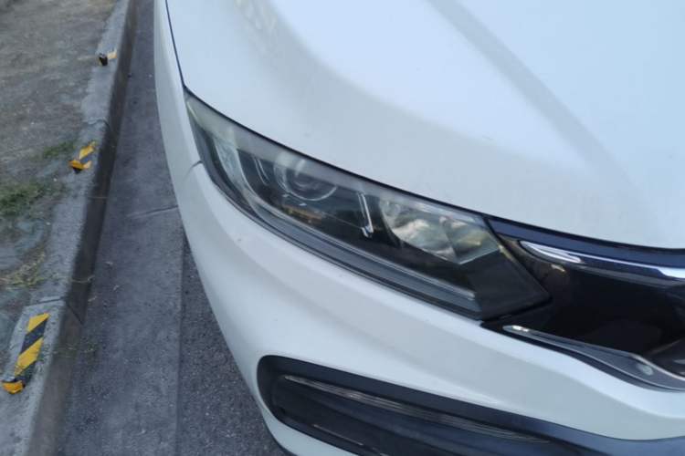 Used Honda XR-V 2015 1.8L VTi CVT Luxury Edition Right Front Headlight