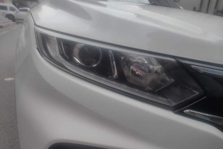 Used Honda XR-V 2015 1.8L EXi CVT Comfort Version Right Front Headlight