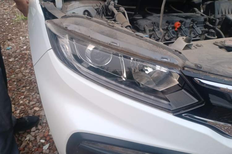 Used Honda XR-V 2015 1.8L EXi CVT Comfort Version Right Front Headlight