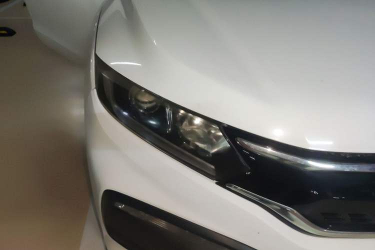 Used Honda XR-V 2015 1.8L EXi CVT Comfort Version Right Front Headlight