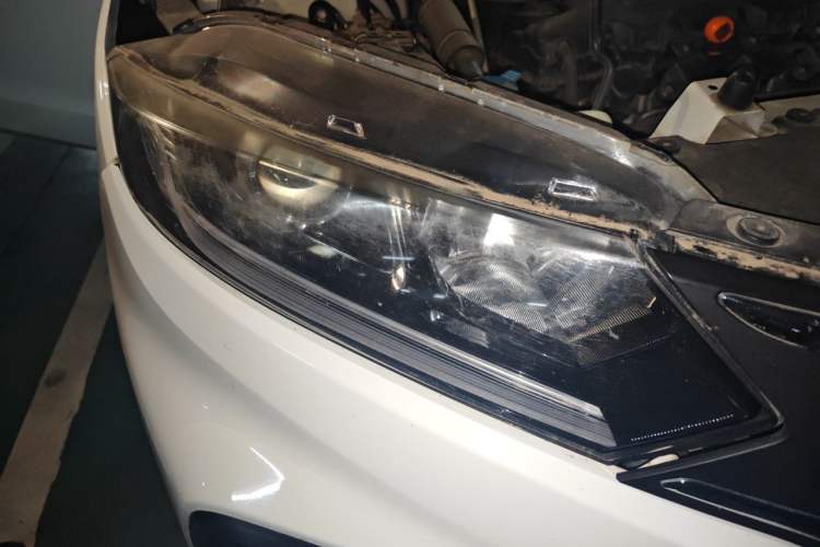 Used Honda XR-V 2015 1.8L EXi Manual Comfort Edition Right Front Headlight