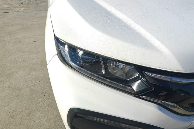 Used Honda XR-V 2015 1.8L VTi CVT Luxury Edition Right Front Headlight