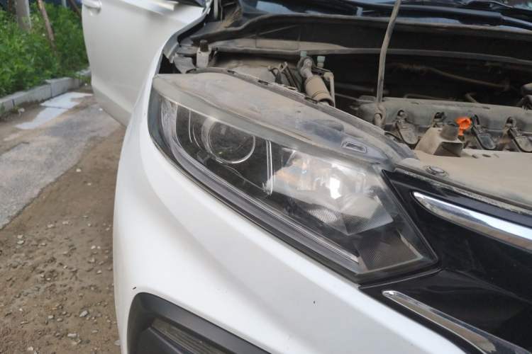 Used Honda XR-V 2015 1.8L EXi CVT Comfort Version Right Front Headlight