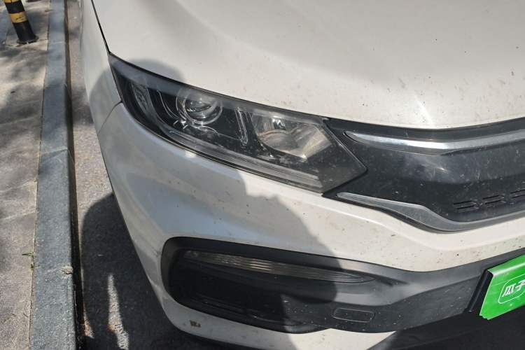Used Honda XR-V 2015 1.8L EXi CVT Comfort Version Right Front Headlight