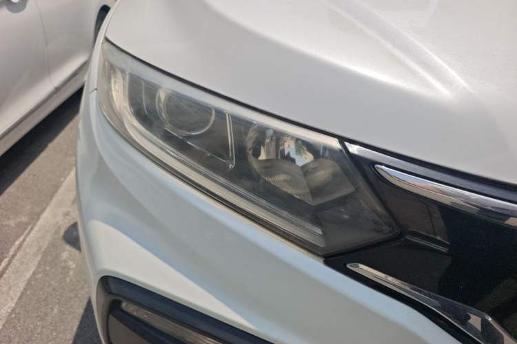 Used Honda XR-V 2015 1.5L LXi Manual Classic Edition Right Front Headlight