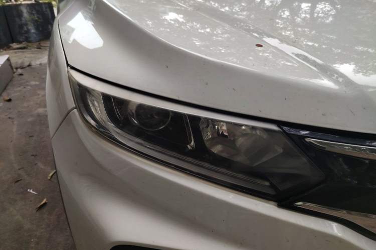 Used Honda XR-V 2015 1.8L EXi CVT Comfort Version Right Front Headlight