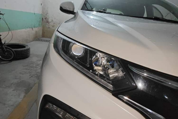 Used Honda XR-V 2015 1.8L VTi CVT Luxury Edition Right Front Headlight