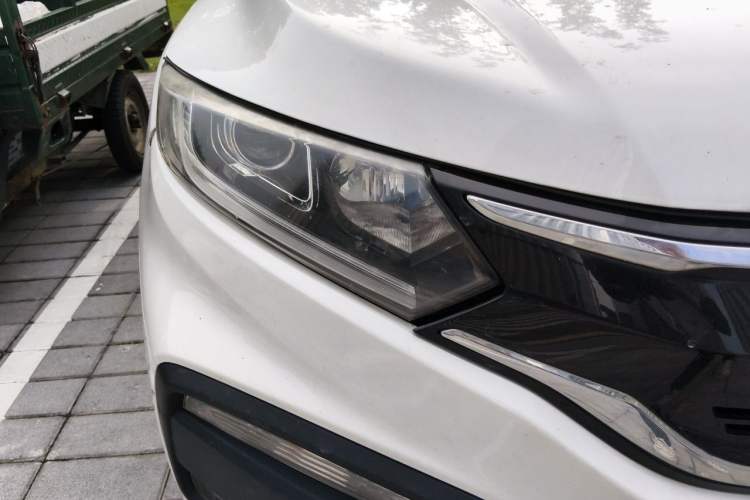 Used Honda XR-V 2015 1.8L VTi CVT Luxury Edition Right Front Headlight