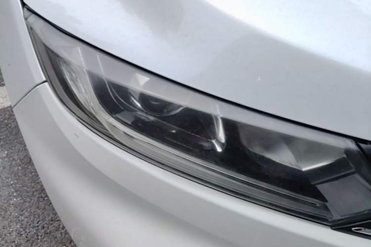Used Honda XR-V 2015 1.8L EXi CVT Comfort Version Right Front Headlight