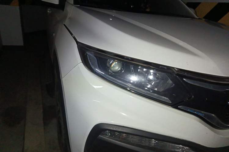 Used Honda XR-V 2015 1.8L EXi Manual Comfort Edition Right Front Headlight