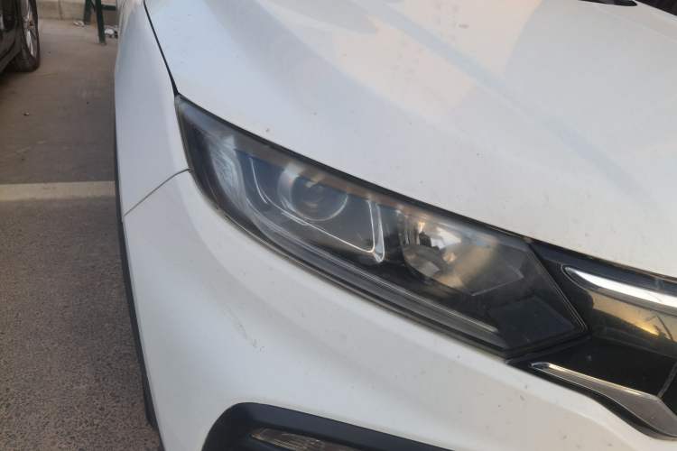 Used Honda XR-V 2015 1.8L VTi CVT Luxury Edition Right Front Headlight