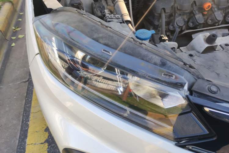 Used Honda XR-V 2015 1.8L EXi Manual Comfort Edition Right Front Headlight