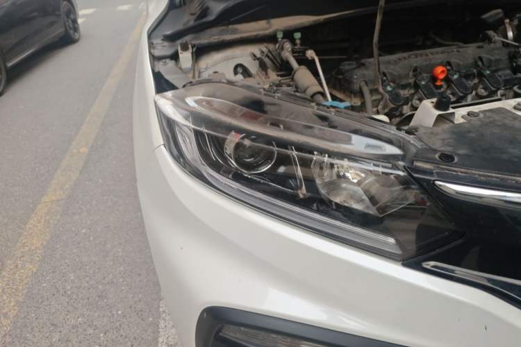 Used Honda XR-V 2015 1.8L EXi Manual Comfort Edition Right Front Headlight