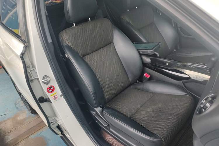 Used Honda XR-V 2015 1.8L EXi CVT Comfort Version Right Front Seat