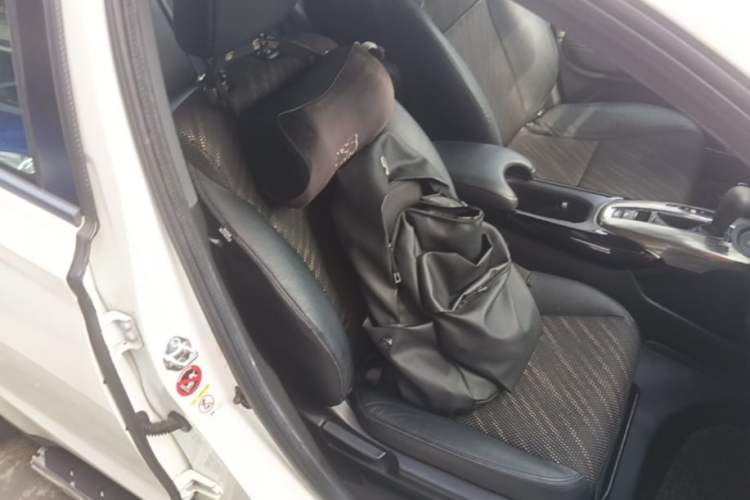 Used Honda XR-V 2015 1.8L EXi CVT Comfort Version Right Front Seat