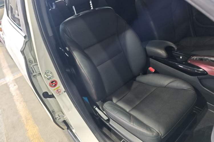 Used Honda XR-V 2015 1.8L VTi CVT Luxury Edition Right Front Seat