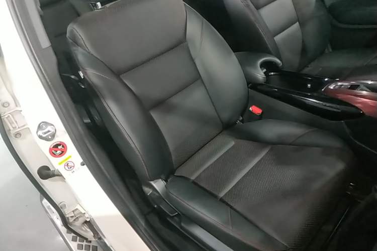 Used Honda XR-V 2015 1.8L VTi CVT Luxury Edition Right Front Seat