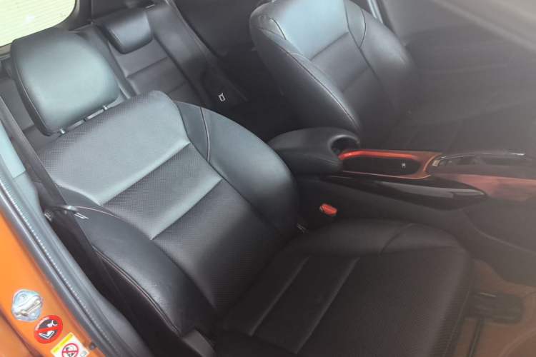 Used Honda XR-V 2015 1.8L VTi CVT Luxury Edition Right Front Seat