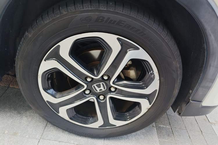 Used Honda XR-V 2015 1.8L VTi CVT Luxury Edition Right Front Wheel Hub