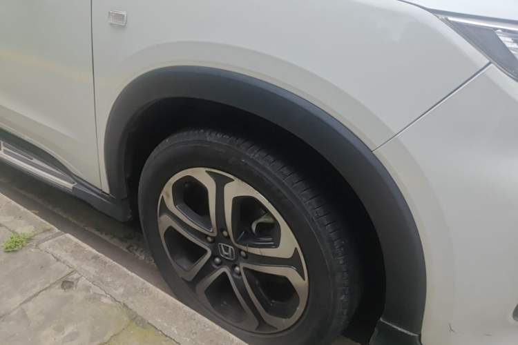 Used Honda XR-V 2015 1.8L EXi CVT Comfort Version Right Front Wheel Hub