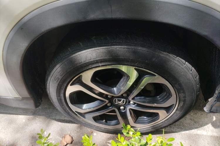 Used Honda XR-V 2015 1.8L VTi CVT Luxury Edition Right Front Wheel Hub