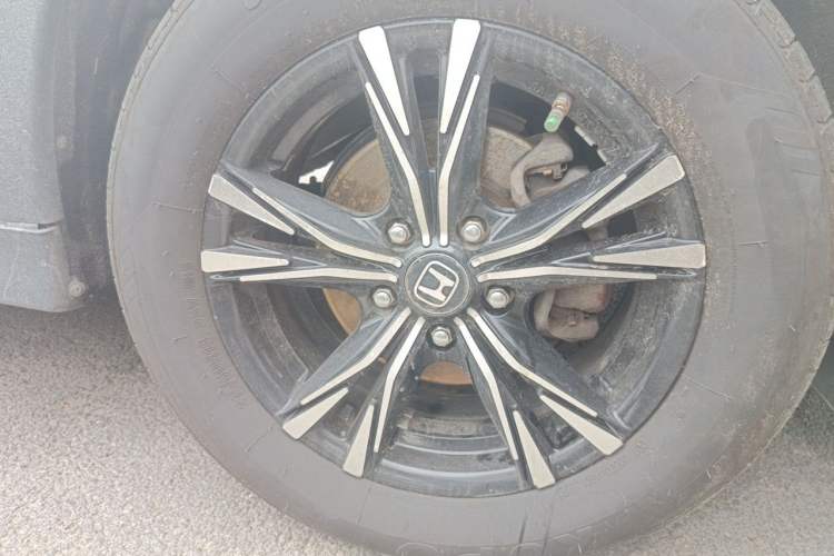 Used Honda XR-V 2015 1.5L LXi Manual Classic Edition Right Front Wheel Hub