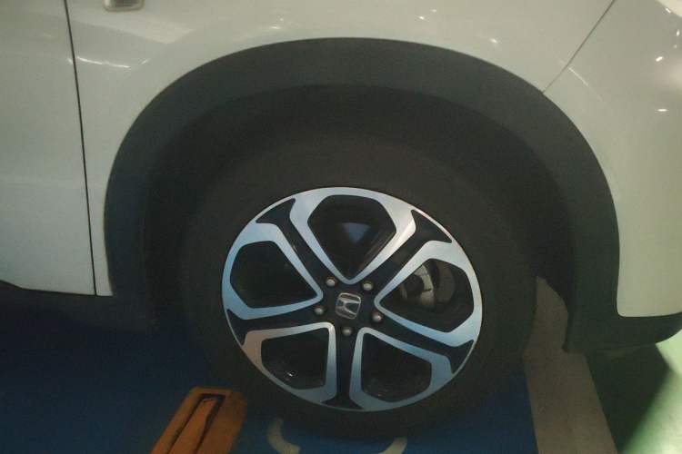 Used Honda XR-V 2015 1.8L EXi CVT Comfort Version Right Front Wheel Hub