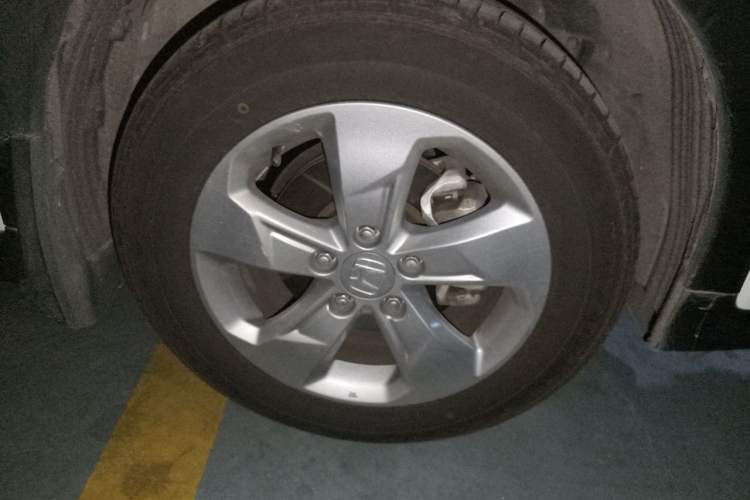 Used Honda XR-V 2015 1.5L LXi CVT Classic Edition Right Front Wheel Hub