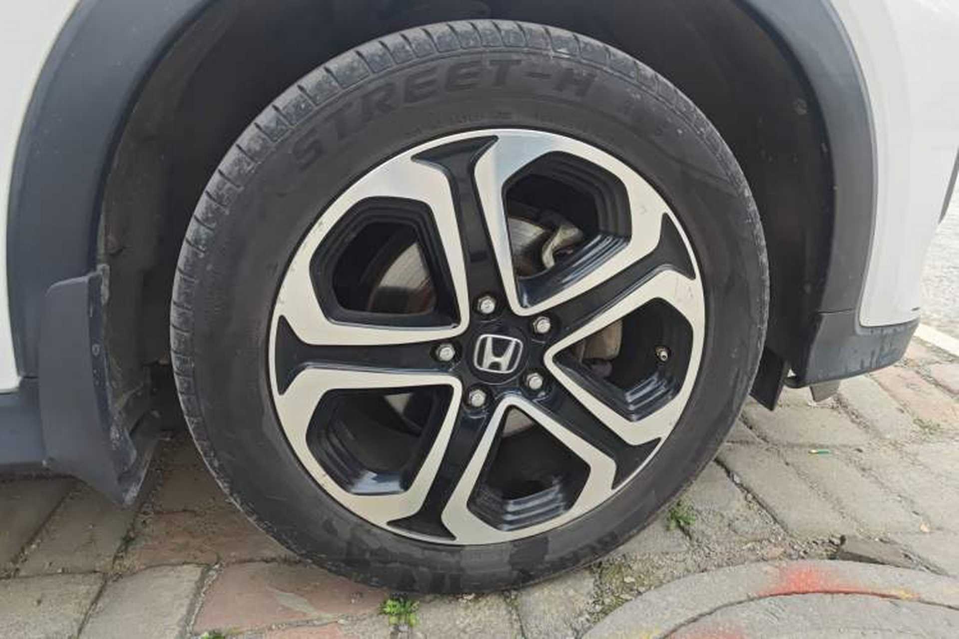 Used Honda XR-V 2015 1.8L VTi CVT Luxury Edition Right Front Wheel Hub