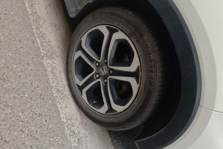 Used Honda XR-V 2015 1.8L EXi Manual Comfort Edition Right Front Wheel Hub
