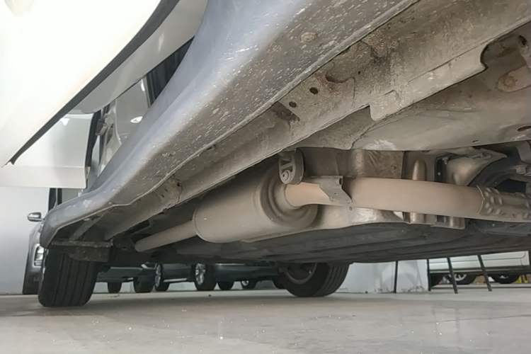 Used Honda XR-V 2015 1.8L VTi CVT Luxury Edition Right Side Sill