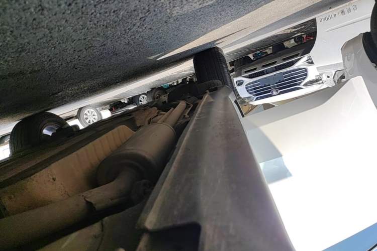 Used Honda XR-V 2015 1.5L LXi Manual Classic Edition Right Side Sill