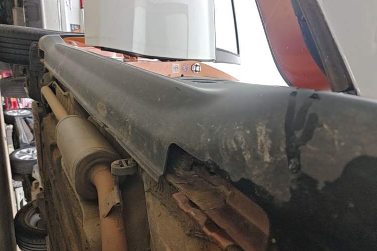 Used Honda XR-V 2015 1.8L EXi CVT Comfort Version Right Side Sill