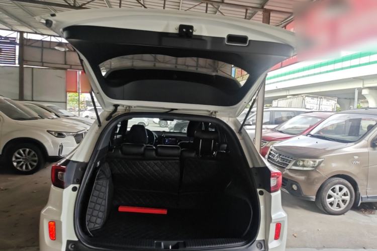 Used Honda XR-V 2015 1.5L LXi CVT Classic Edition Trunk