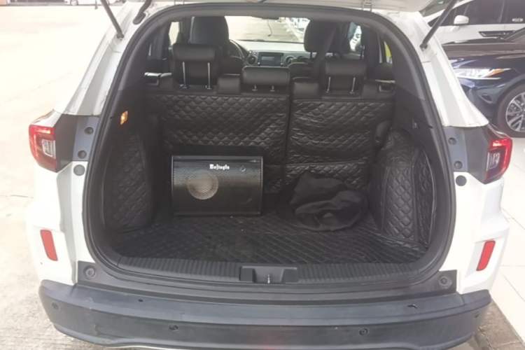 Used Honda XR-V 2015 1.8L EXi CVT Comfort Version Trunk