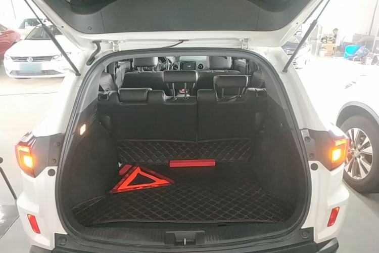 Used Honda XR-V 2015 1.8L VTi CVT Luxury Edition Trunk