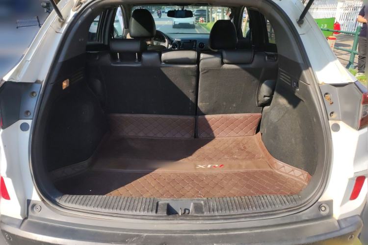 Used Honda XR-V 2015 1.8L EXi Manual Comfort Edition Trunk