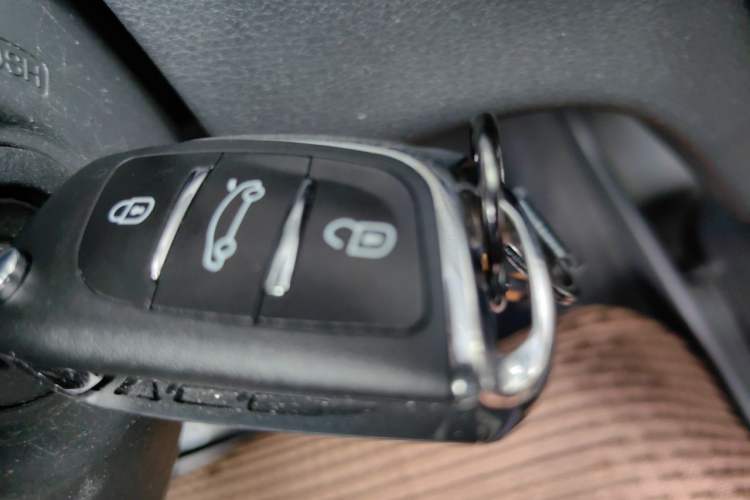 Used Honda XR-V 2015 1.8L EXi CVT Comfort Version Vehicle Key