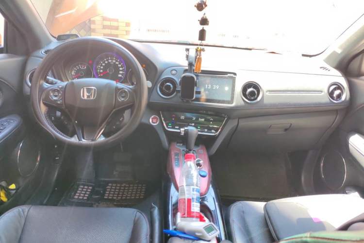 Used Honda XR-V 2015 1.8L VTi CVT Luxury Edition Center Console