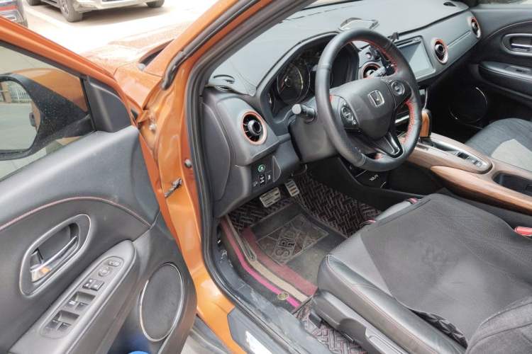 Used Honda XR-V 2015 1.8L VTi CVT Luxury Edition Driver Seat