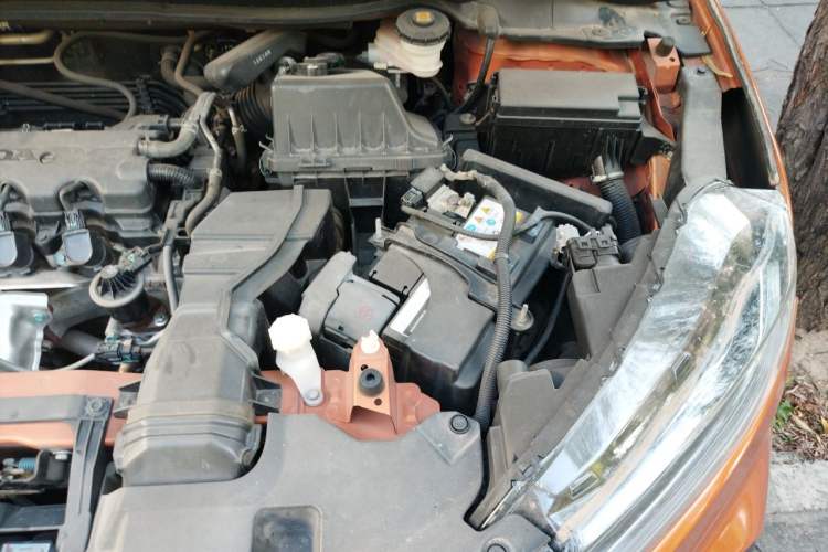 Used Honda XR-V 2015 1.8L VTi CVT Luxury Edition Engine Bay Left
