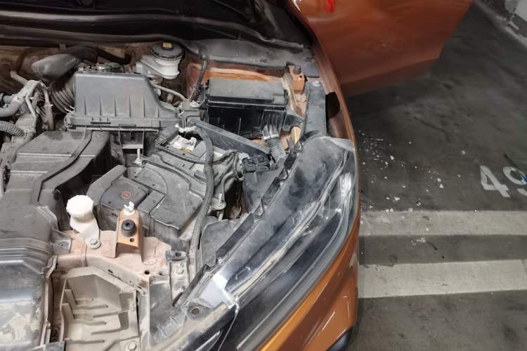 Used Honda XR-V 2015 1.8L EXi Manual Comfort Edition Engine Bay Left