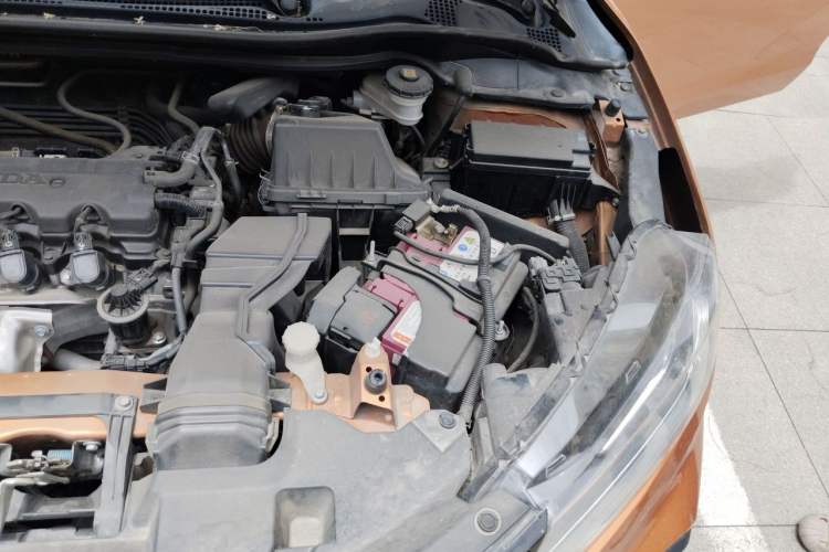 Used Honda XR-V 2015 1.8L VTi CVT Luxury Edition Engine Bay Left