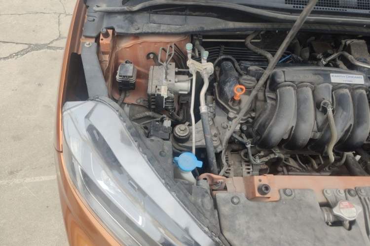 Used Honda XR-V 2015 1.5L LXi CVT Classic Edition Engine Bay Right